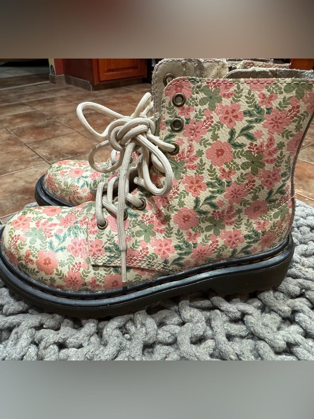Dr Martens Delaney Lace Up Girl's Leather Combat Boots Floral 1460: 2